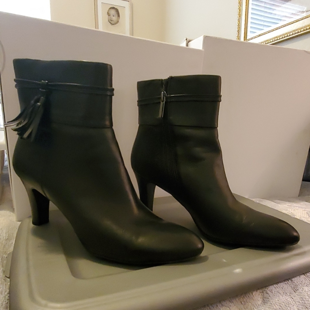 Bootie leather